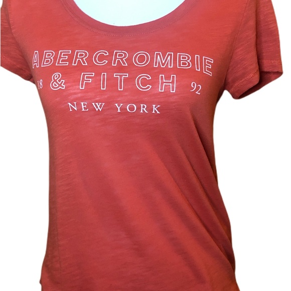 Abercrombie & Fitch Tops - SOLD Abercrombie & Fitch tee, xs